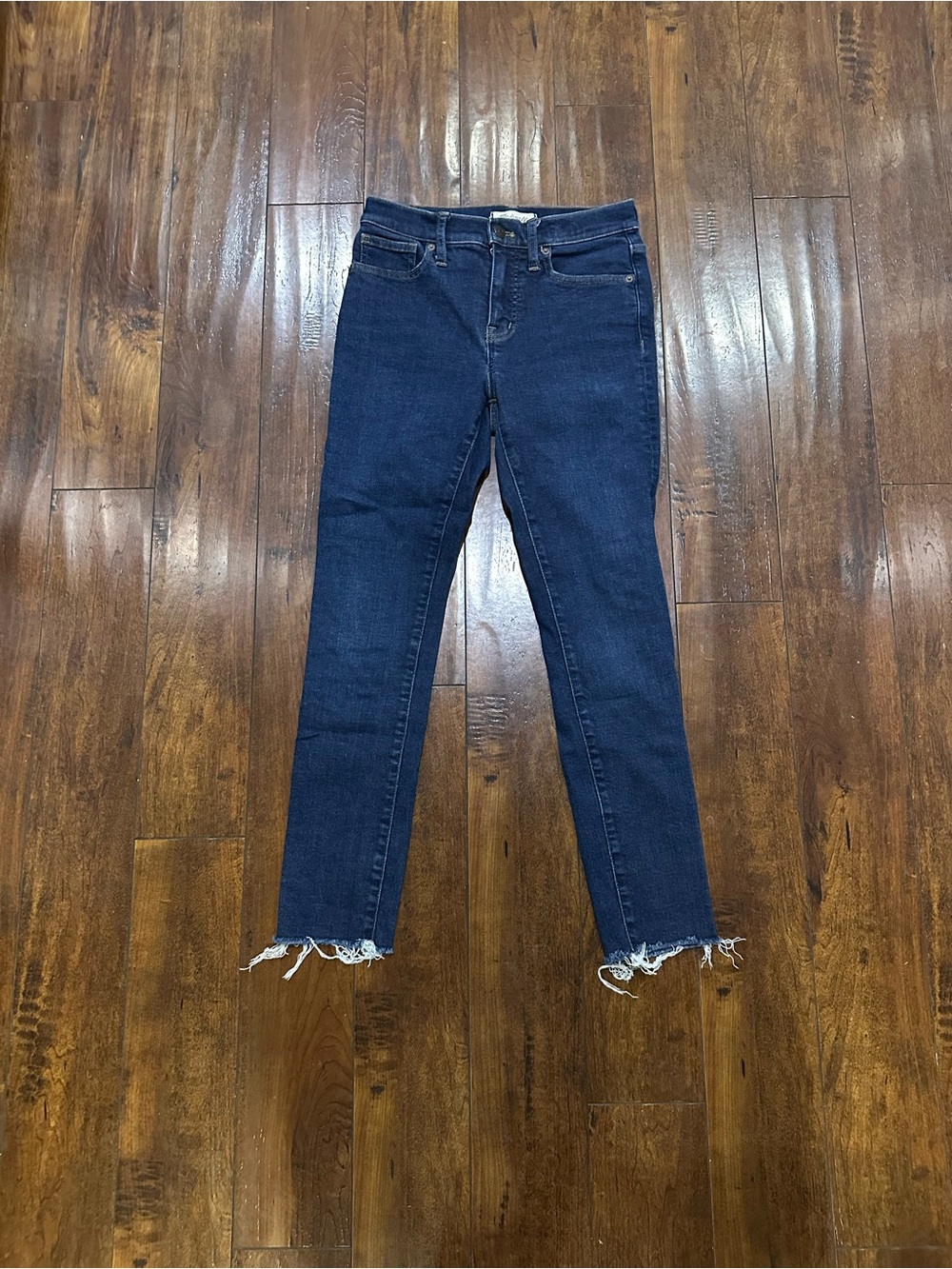 Madwell- Mid Rise Skinny with Raw Hem